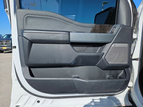 Used 2023 Ford F150 Lariat image 11