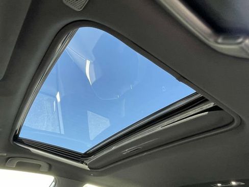 Used 2025 Toyota Camry SE w/ Multimedia Upgrade Package image 18