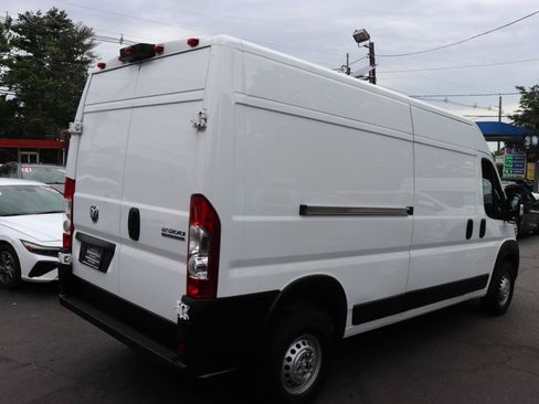 Used 2025 RAM ProMaster 2500 w/ Convenience Group FWD image 5