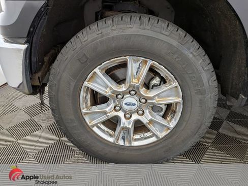 Used 2015 Ford F150 XLT w/ Equipment Group 302A Luxury AWD/4WD image 38