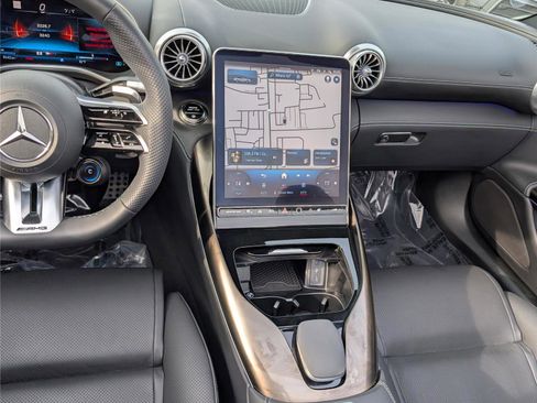 Used 2025 Mercedes-Benz SL 55 AMG 4MATIC image 19