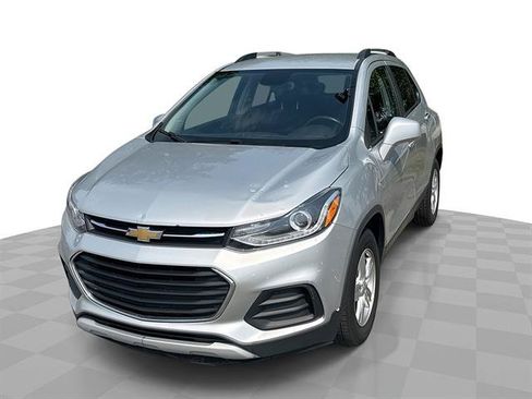 Used 2018 Chevrolet Trax LT w/ LT Convenience Package FWD image 29