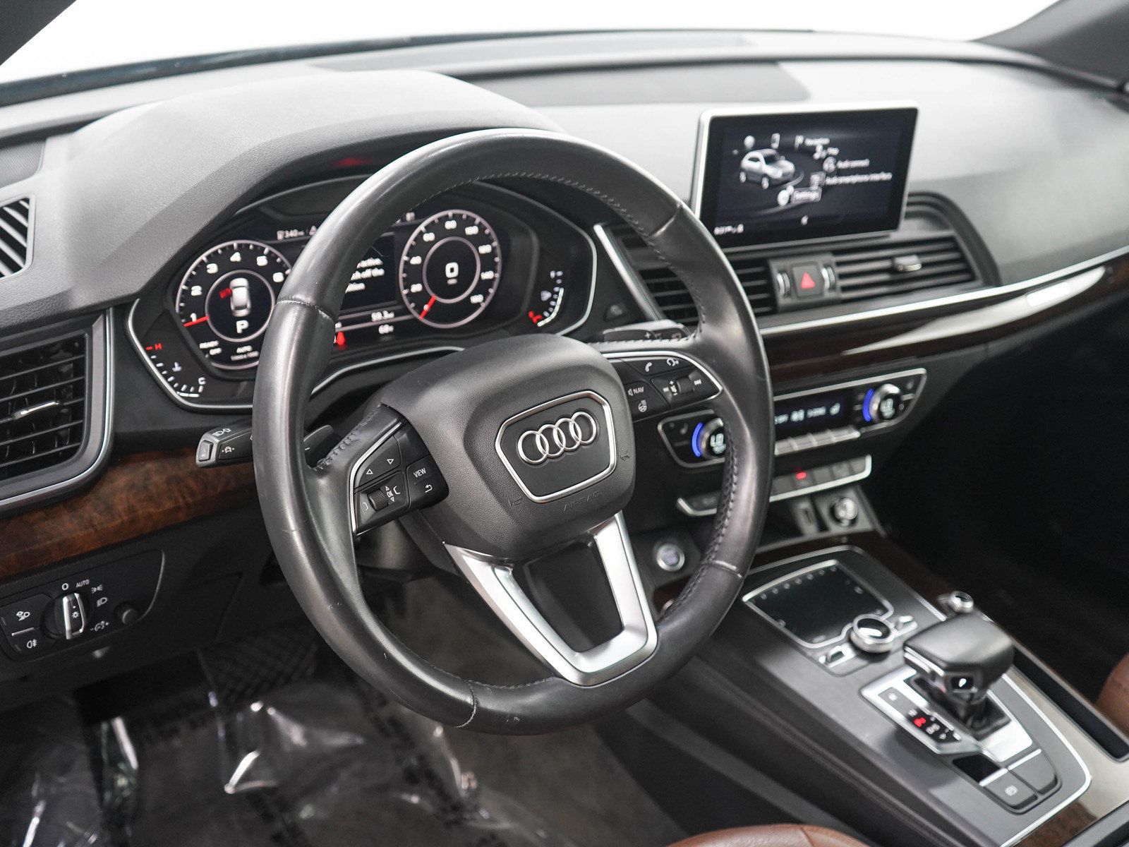 Used 2020 Audi Q5 2.0T Premium Plus w/ Premium Plus Package AWD/4WD image 21
