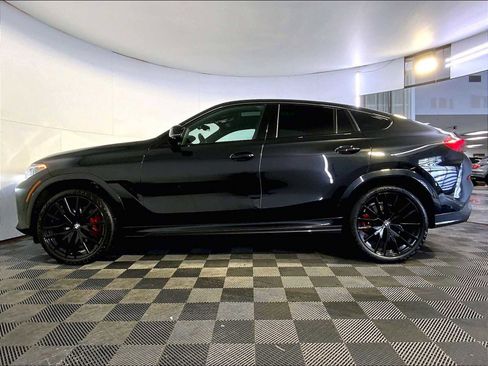 Used 2022 BMW X6 M50i w/ Executive Package image 2