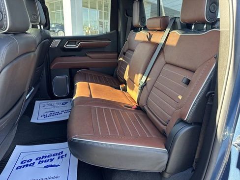 Used 2025 GMC Sierra 1500 Denali Ultimate image 10