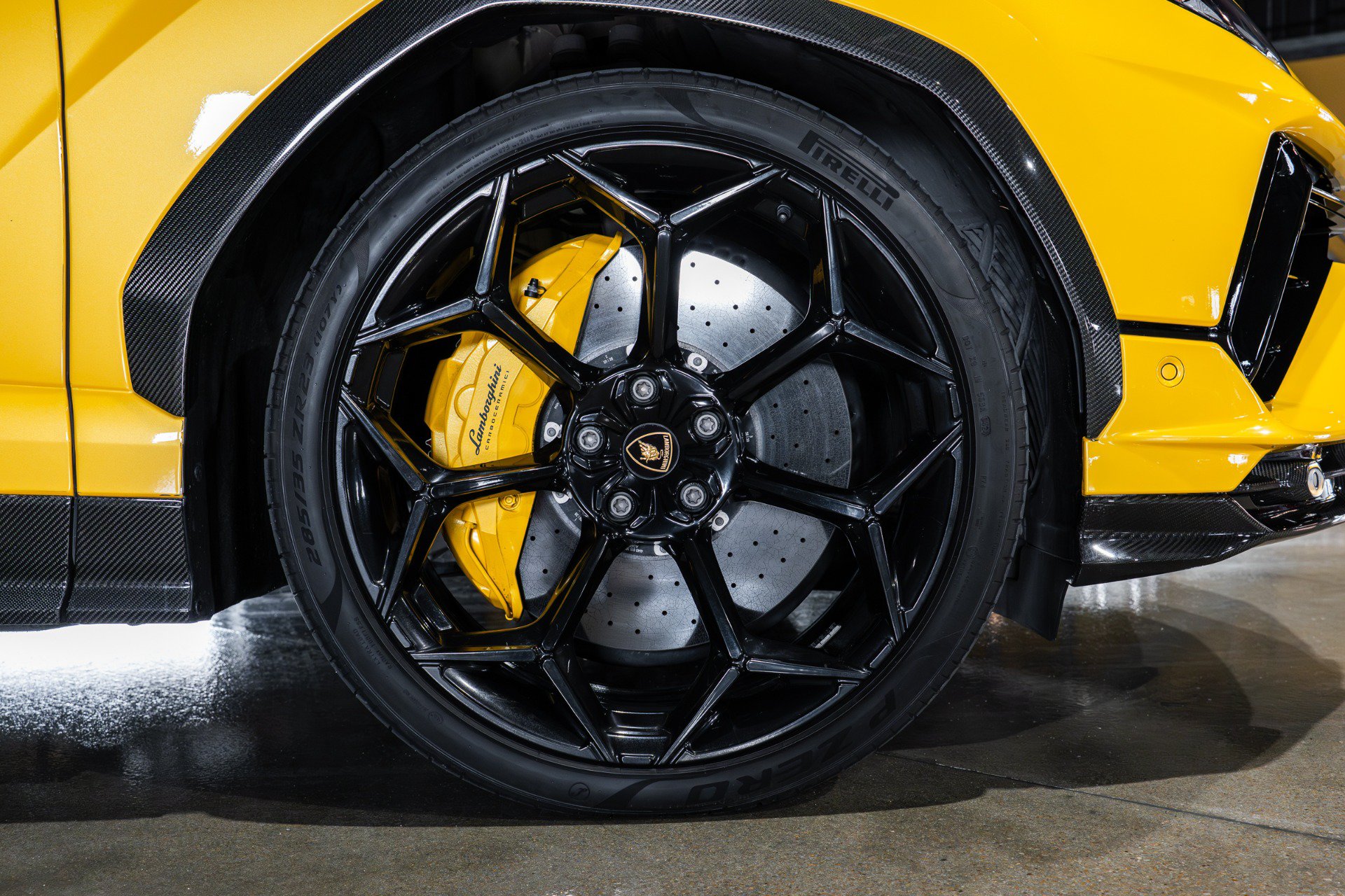 Used 2024 Lamborghini Urus Performante AWD/4WD image 14