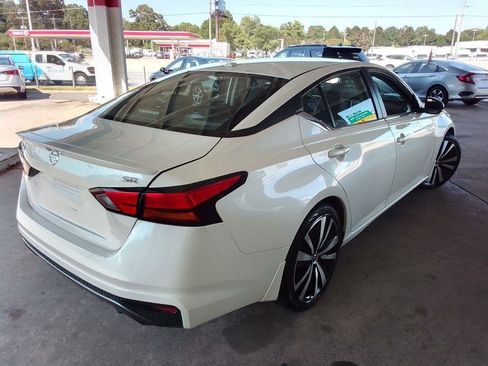 Used 2019 Nissan Altima 2.5 SR w/ SR Premium Package FWD image 5