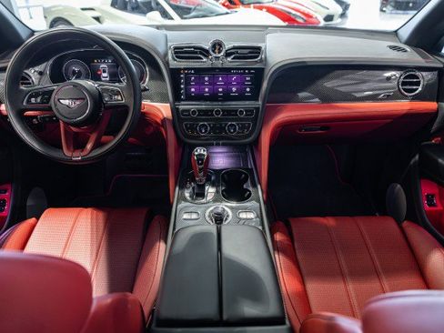 Used 2023 Bentley Bentayga AWD/4WD image 50