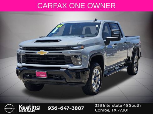 Used 2025 Chevrolet Silverado 2500 Custom w/ Custom Value Package AWD/4WD image 4