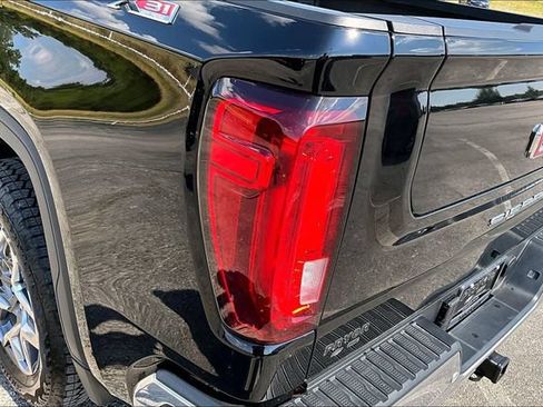 Used 2026 GMC Sierra 1500 SLT w/ SLT Premium Plus Package AWD/4WD image 24