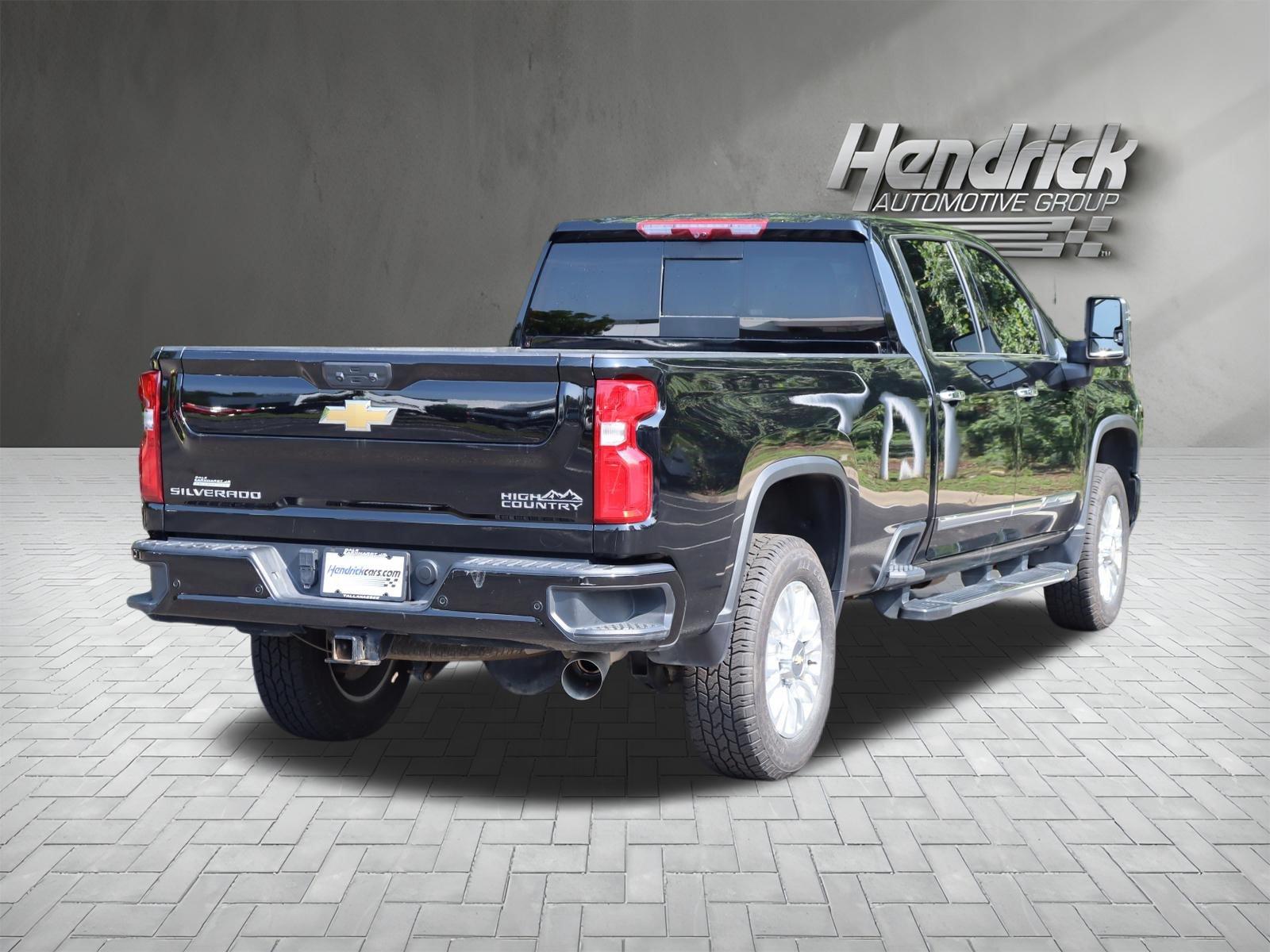 Used 2024 Chevrolet Silverado 3500 High Country w/ Technology Package AWD/4WD image 9