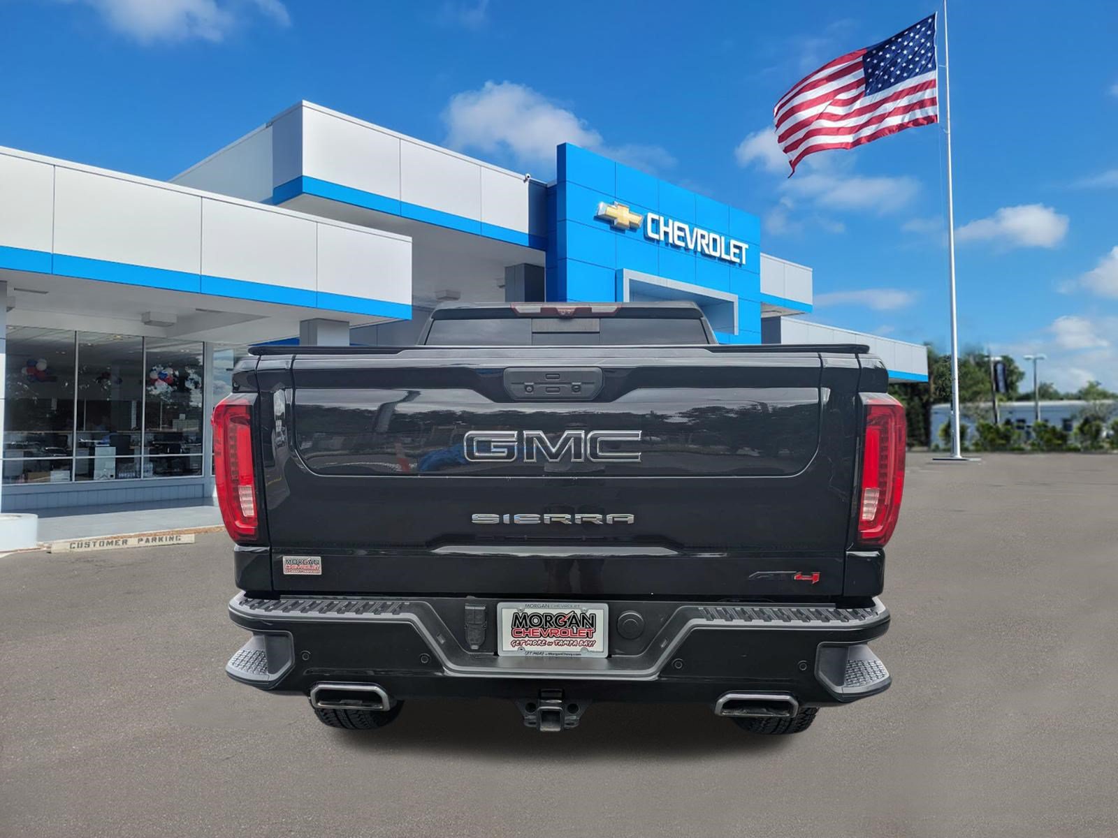 Used 2020 GMC Sierra 1500 AT4 w/ AT4 Premium Package AWD/4WD image 4