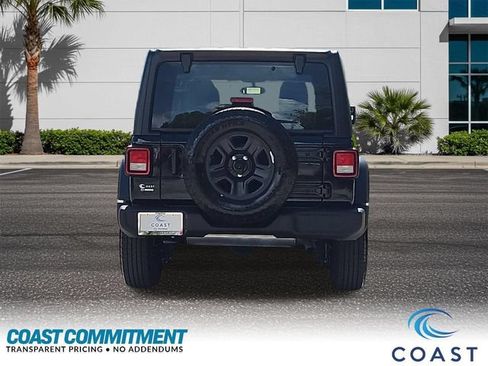 Used 2025 Jeep Wrangler Unlimited Sport AWD/4WD image 7