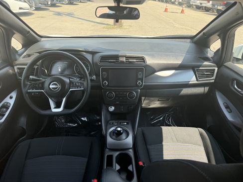 Used 2025 Nissan Leaf S FWD image 10