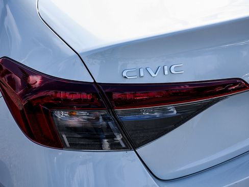 Used 2025 Honda Civic Sport image 8