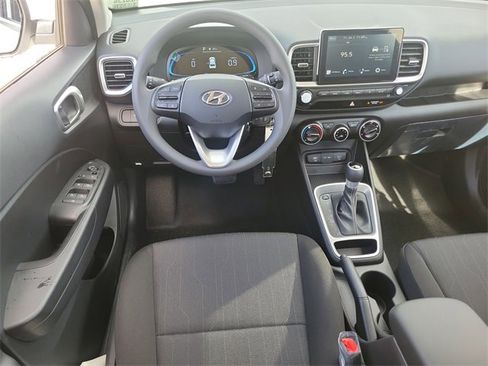 New 2026 Hyundai Venue SE image 7
