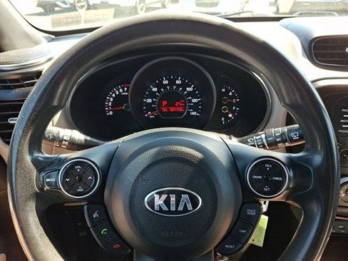 Used 2017 Kia Soul FWD image 22