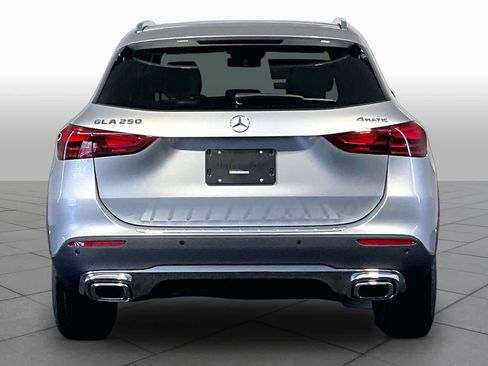 New 2026 Mercedes-Benz GLA 250 4MATIC image 4