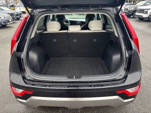 Certified 2023 Kia Niro EX Touring image 11
