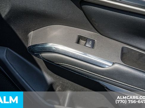 Used 2025 Chevrolet Traverse LT FWD image 50