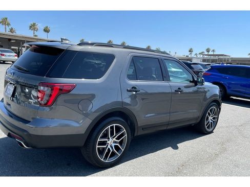 Used 2017 Ford Explorer Sport AWD/4WD image 5