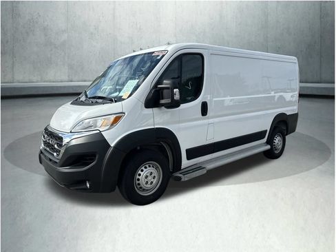 Used 2025 RAM ProMaster 2500 w/ U-Haul Equipment Group FWD image 2