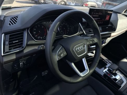 Used 2023 Audi Q5 2.0T Premium w/ Convenience Package AWD/4WD image 16