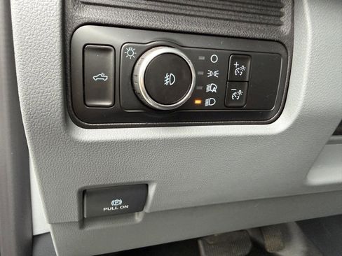 Used 2025 Ford F250 XL w/ XL Chrome Package image 20