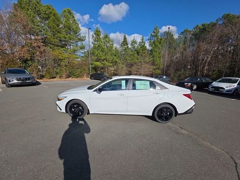 New 2026 Hyundai Elantra SEL Sport image 16