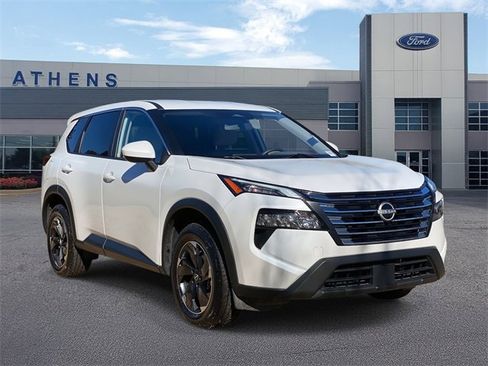 Used 2024 Nissan Rogue SV image 1