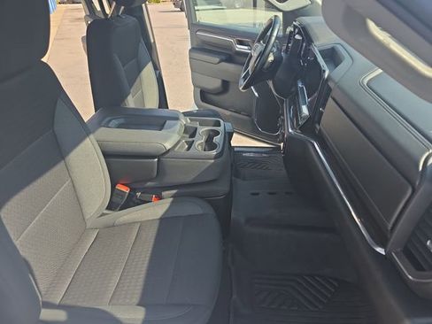 Used 2024 Chevrolet Silverado 2500 LT AWD/4WD image 11