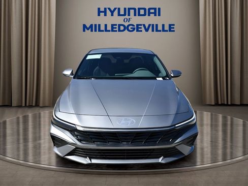 New 2026 Hyundai Elantra SE image 7