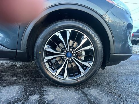 Used 2022 Ford Escape SEL w/ SEL Stealth AWD Package image 34