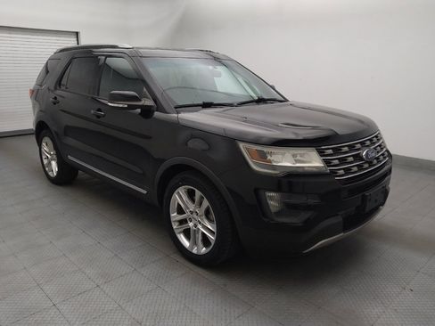 Used 2016 Ford Explorer XLT w/ Equipment Group 201A FWD image 13