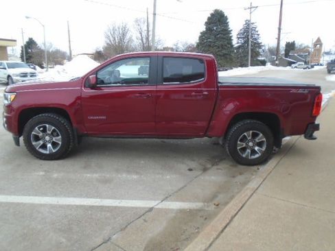 Used 2019 Chevrolet Colorado Z71 image 2