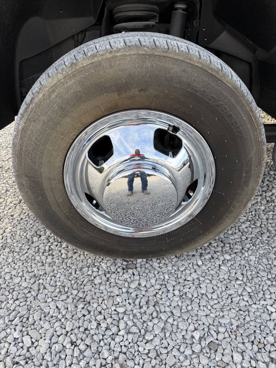 Used 2017 RAM 3500 SLT AWD/4WD image 13