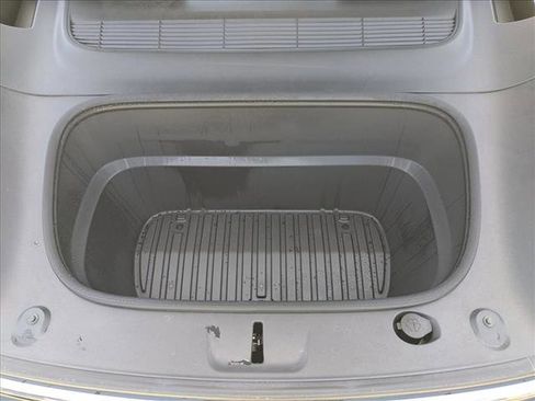 Used 2026 Tesla Model Y 2WD image 24