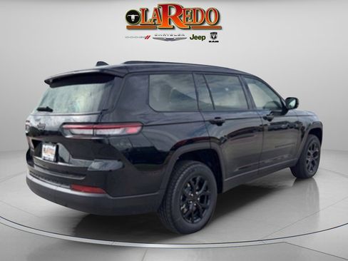 New 2025 Jeep Grand Cherokee L Altitude image 8