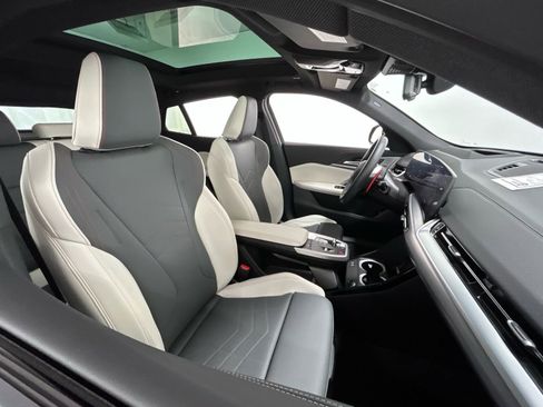 Used 2025 BMW X2 M35i image 40
