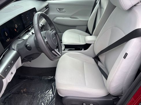 Used 2025 Hyundai Kona SEL image 23