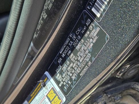 Used 2025 Kia K4 FWD image 35