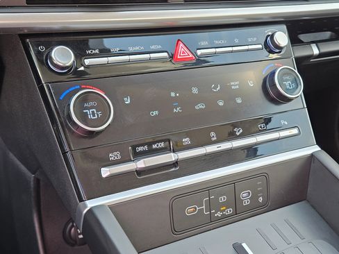 Used 2026 Hyundai Santa Fe SEL image 25