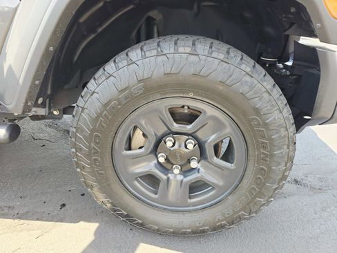 Used 2021 Jeep Wrangler Sport AWD/4WD image 19