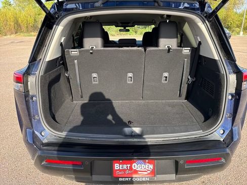 Certified 2026 Nissan Pathfinder SV AWD/4WD image 23