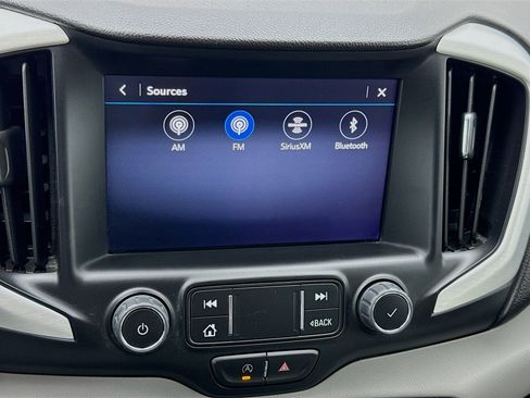 Used 2023 GMC Terrain SLT image 11