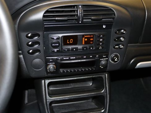 Used 2004 Porsche Boxster RWD image 40