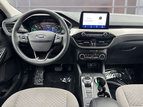 Used 2022 Ford Escape SE w/ Cold Weather Package FWD image 14