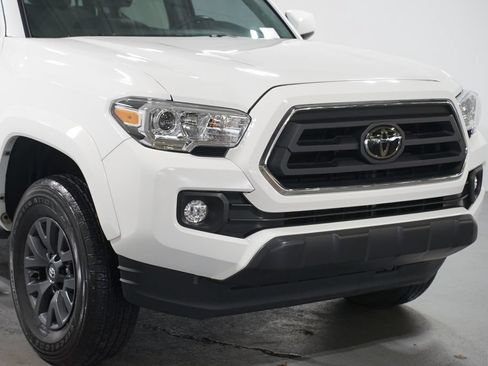 Used 2023 Toyota Tacoma SR5 RWD image 4