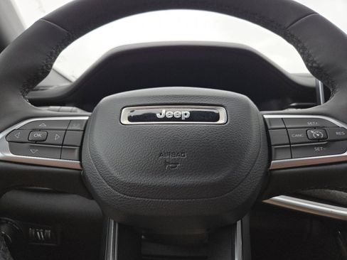 Used 2023 Jeep Compass Latitude w/ Convenience Group image 26