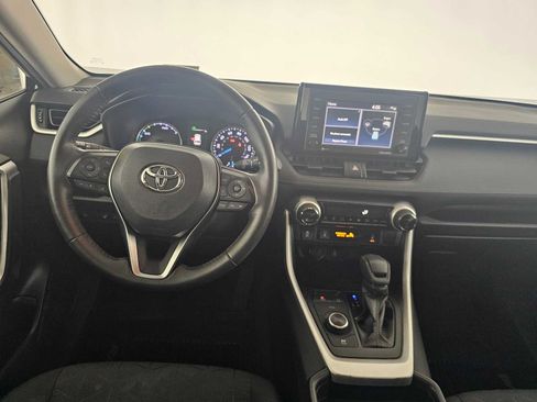 Used 2020 Toyota RAV4 XLE w/ Convenience Package AWD/4WD image 18